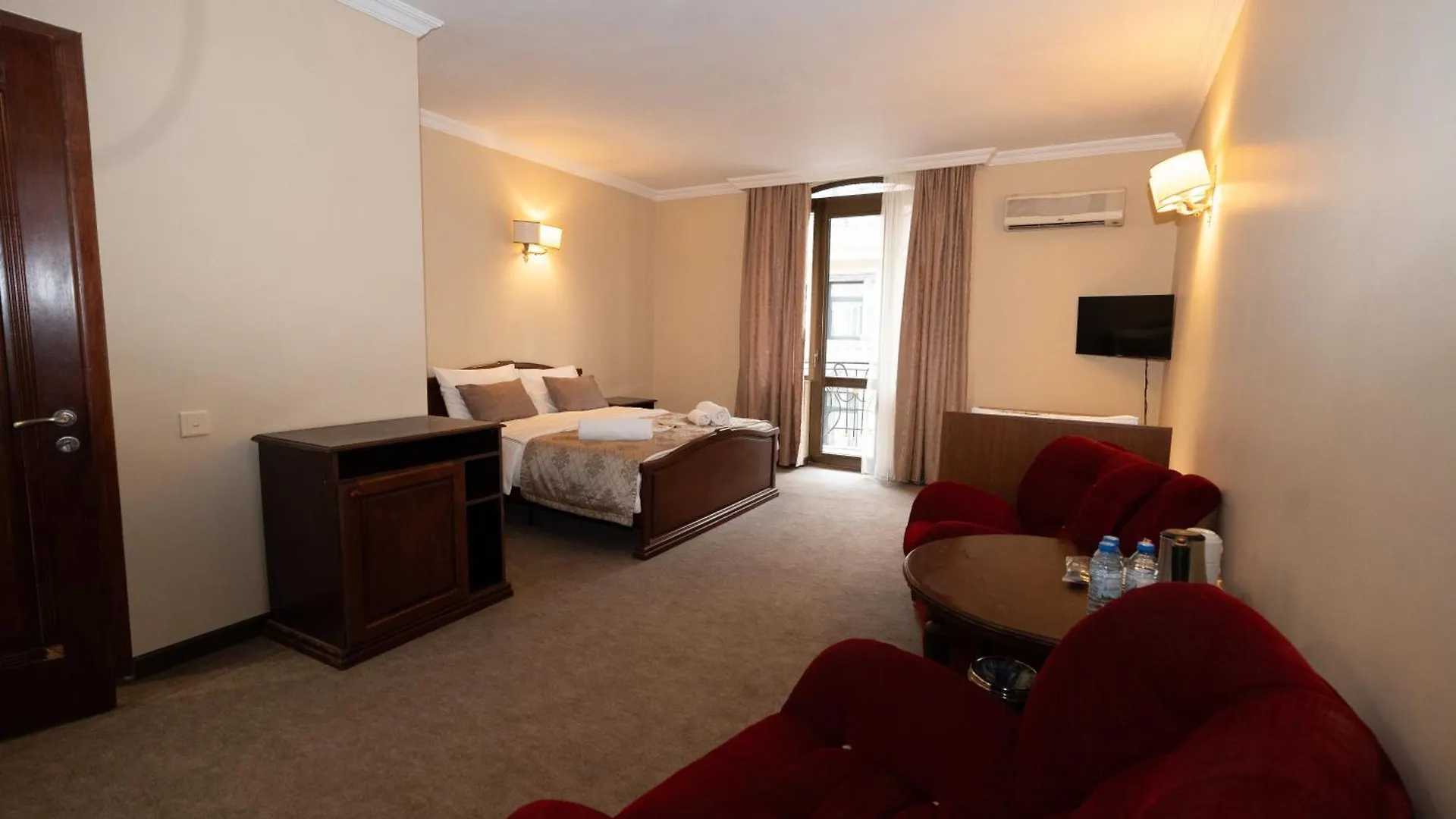 Ritsa Boutique Hotel Batumi 3*,